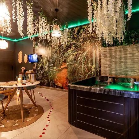 Sweet Uni'vert Jacuzzi Love hotel Le Breuil (Rhone)